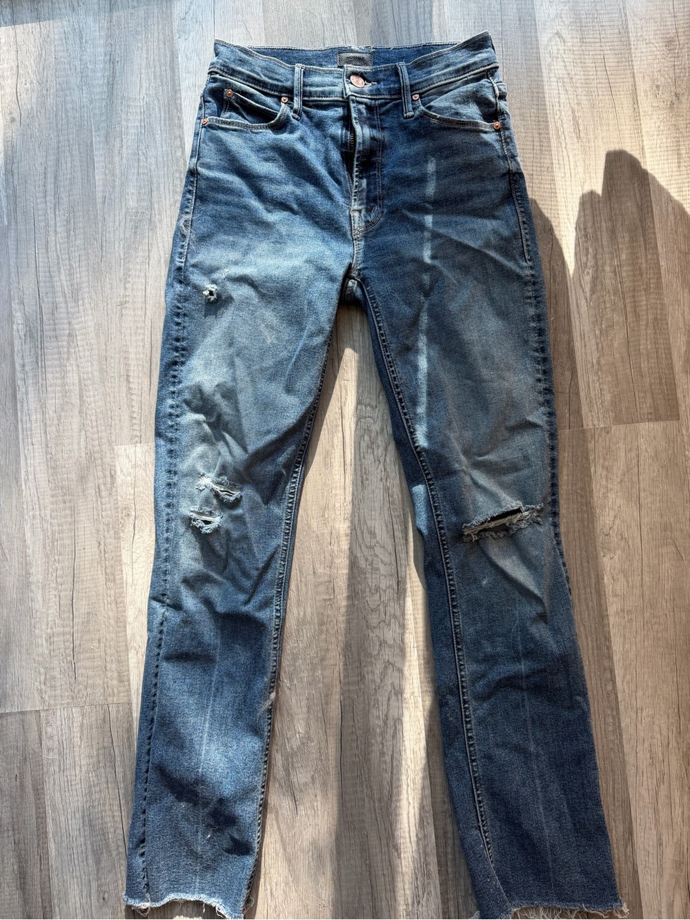 mother jeans mid rise dazzler ankle fray Going In Circles Wash Size 24